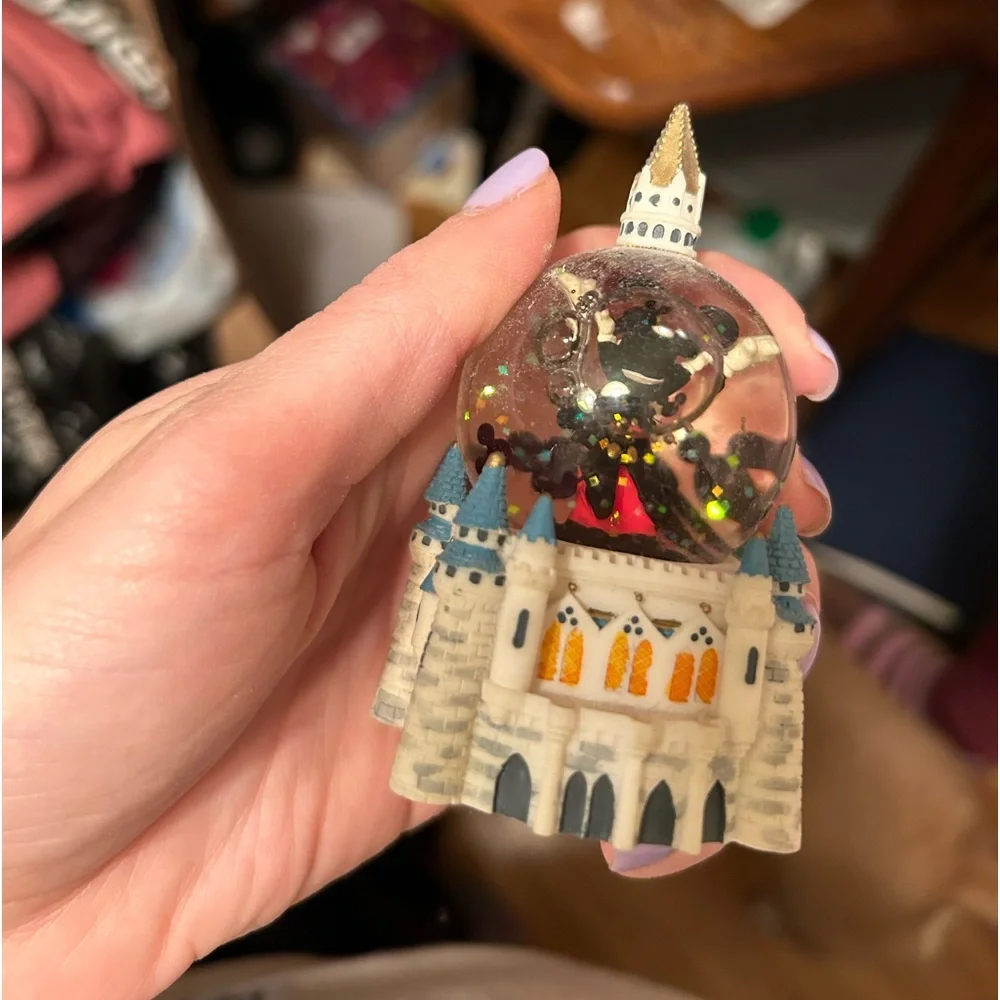 Mini Mickey snowglobe - Picture 2 of 3